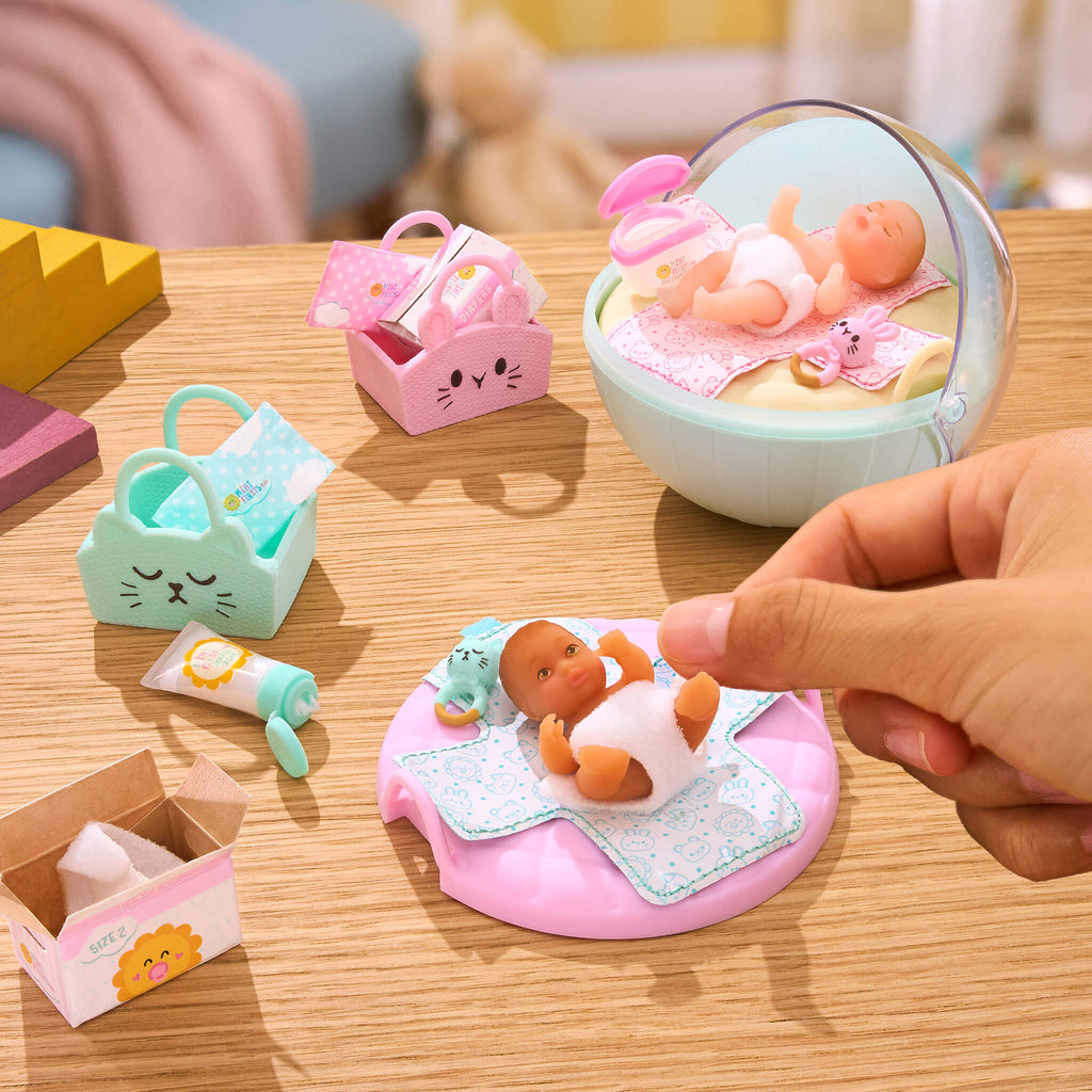 MGA's Miniverse Make It Mini Real Baby Nurture Mini Collectibles