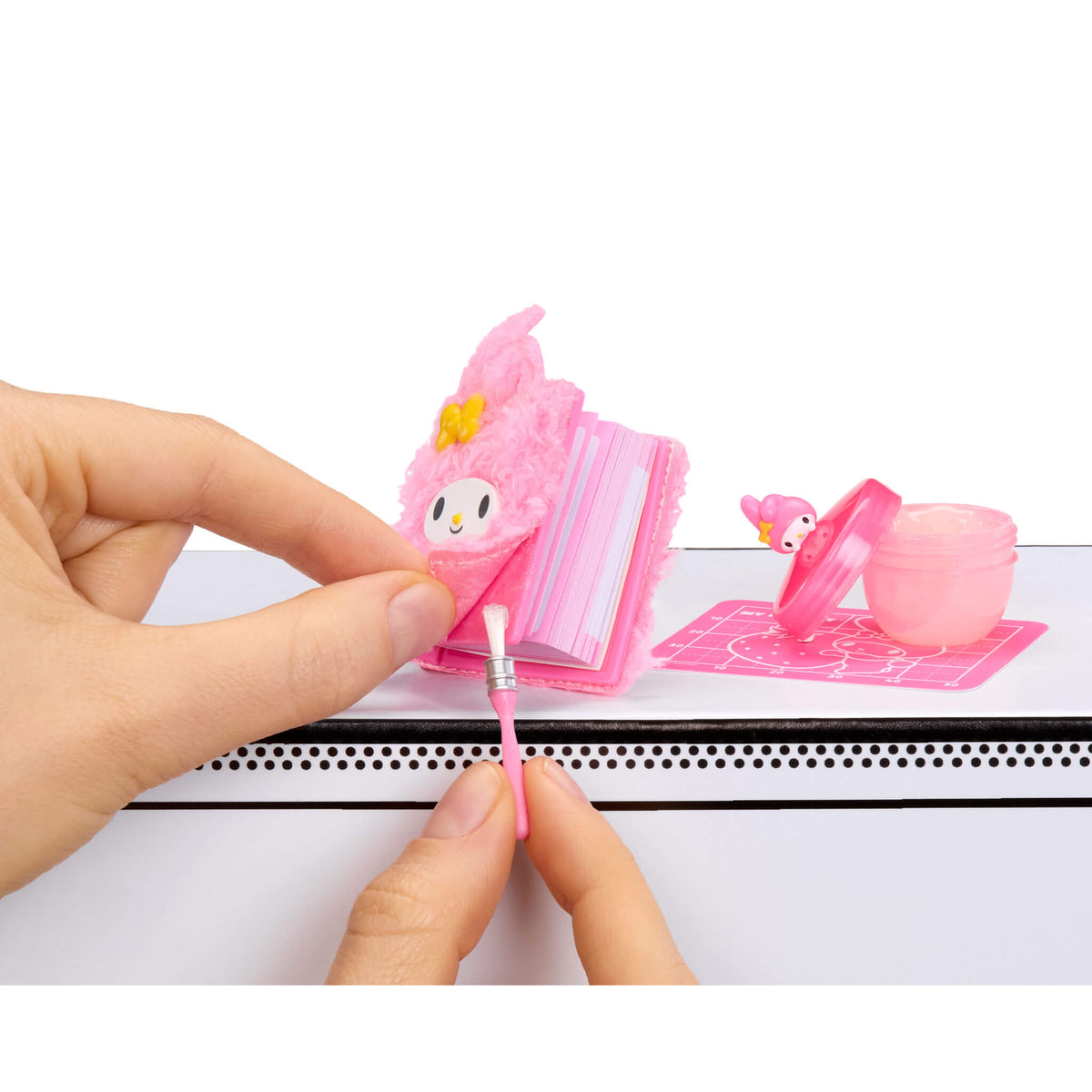MGA's Miniverse Make It Mini Hello Kitty® and Friends Series 3 Mini Collectibles