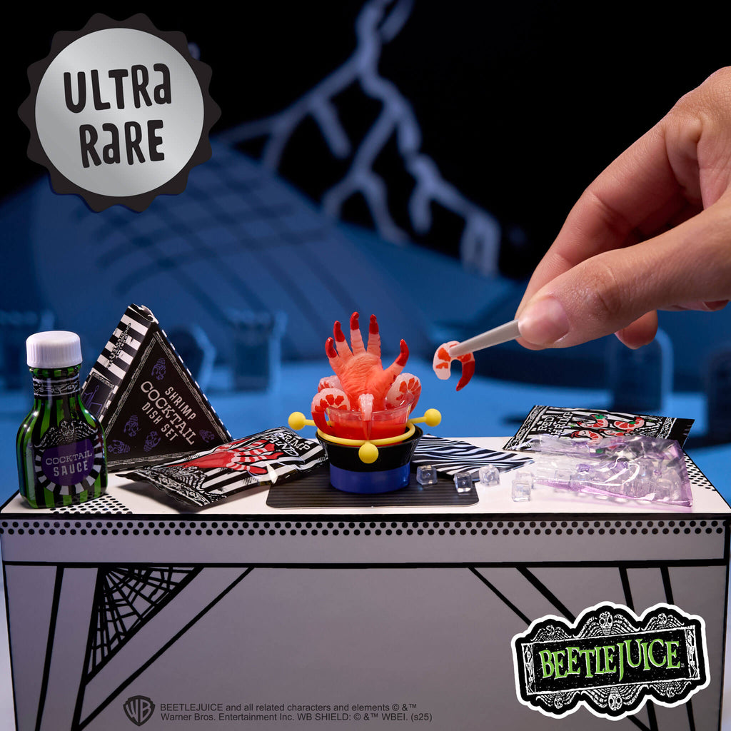 MGA's Miniverse Make It Mini Halloween 2025 Beetlejuice™ Mini Collectibles – 3 Pack