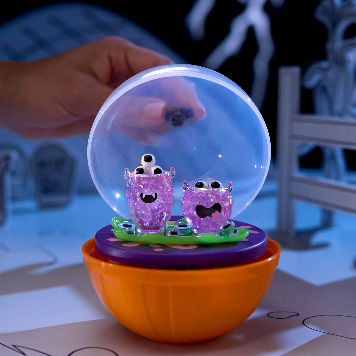 MGA's Miniverse Make It Mini Halloween 2025, Beetlejuice Mini Collectibles