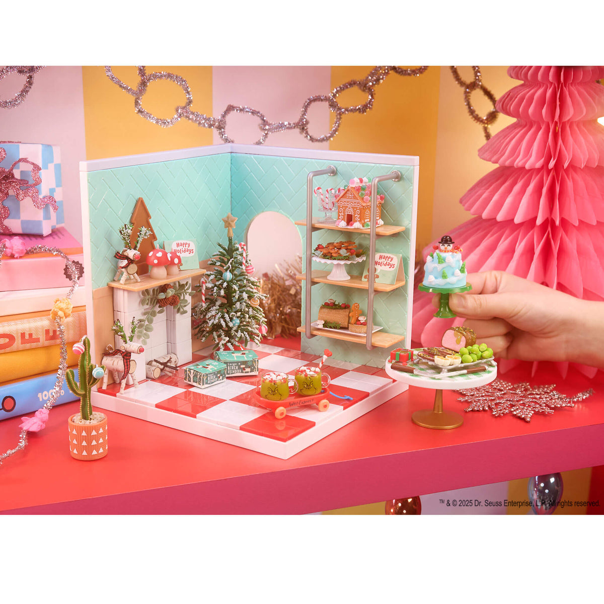 MGA's Miniverse Make It Mini Holiday 2025, The Grinch™ Dr. Seuss™ Mini Collectibles