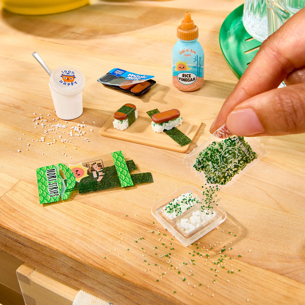 MGA's Miniverse Make It Mini Café Series 7 Mini Collectibles