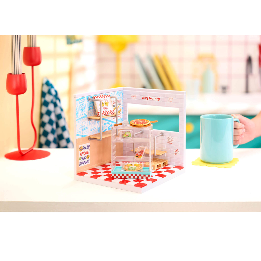MGA's Miniverse Make It Mini Spaces Pizza Shop