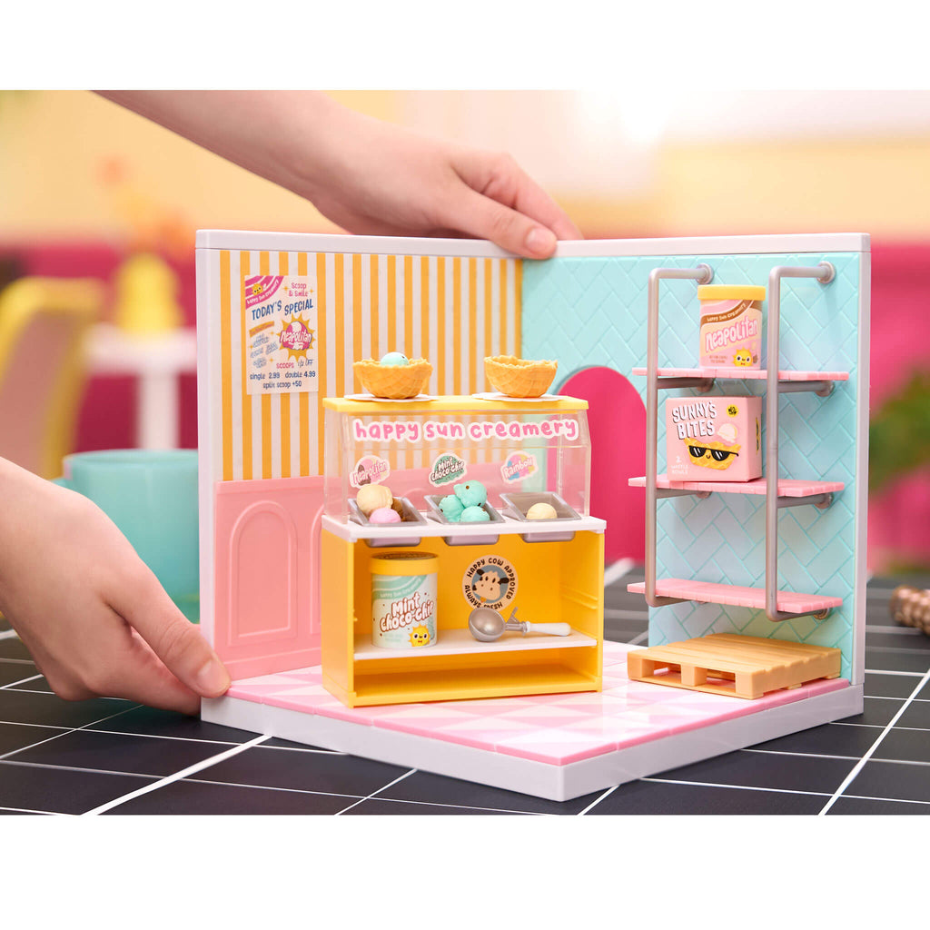 MGA's Miniverse Make It Mini Spaces Ice Cream Shop
