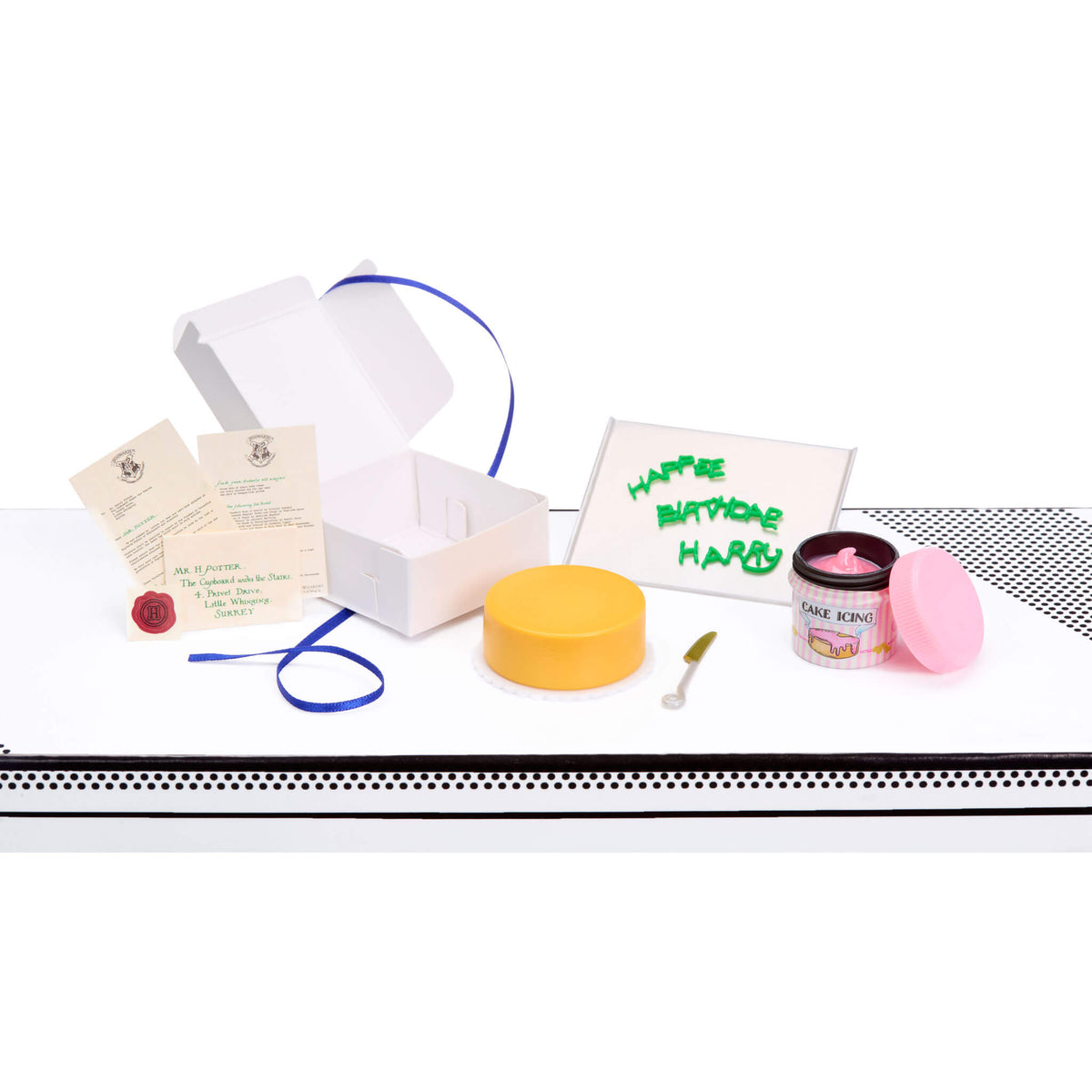 MGA's Miniverse Make It Mini Harry Potter's™ Birthday Cake - SPECIAL EDITION, LIMITED, EXCLUSIVE