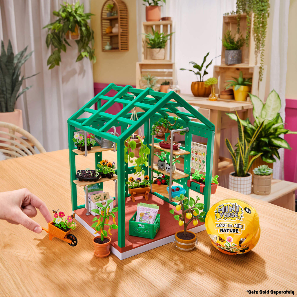 MGA's Miniverse Make It Mini Spaces Greenhouse